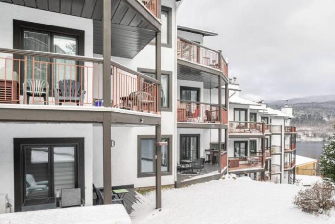 The Outlook Over Lac -Tremblant By Instant Suites Монт-Тремблант Екстериор снимка